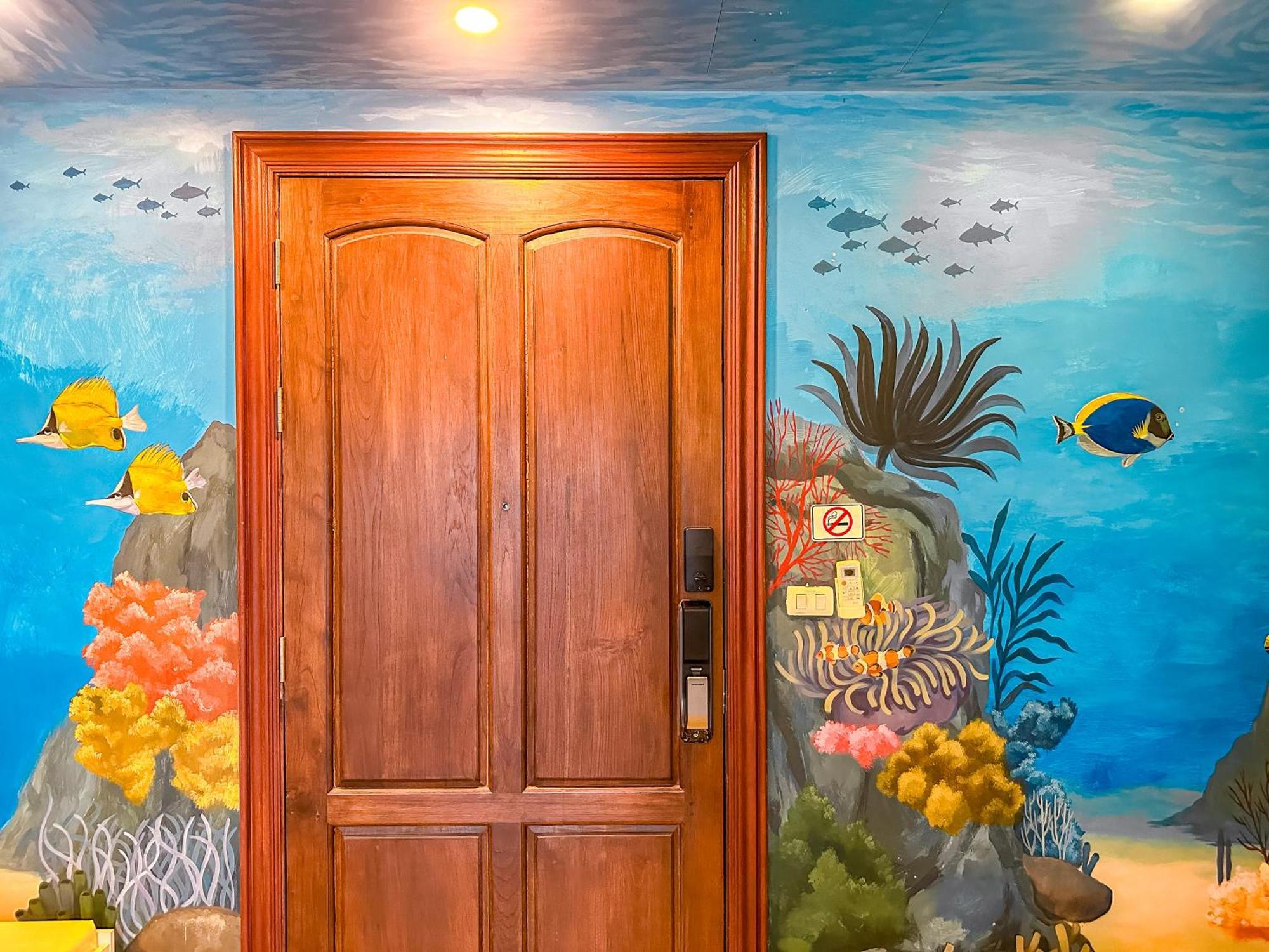 Thongtara House Boutique Srinakarin Hotel Банкок Екстериор снимка