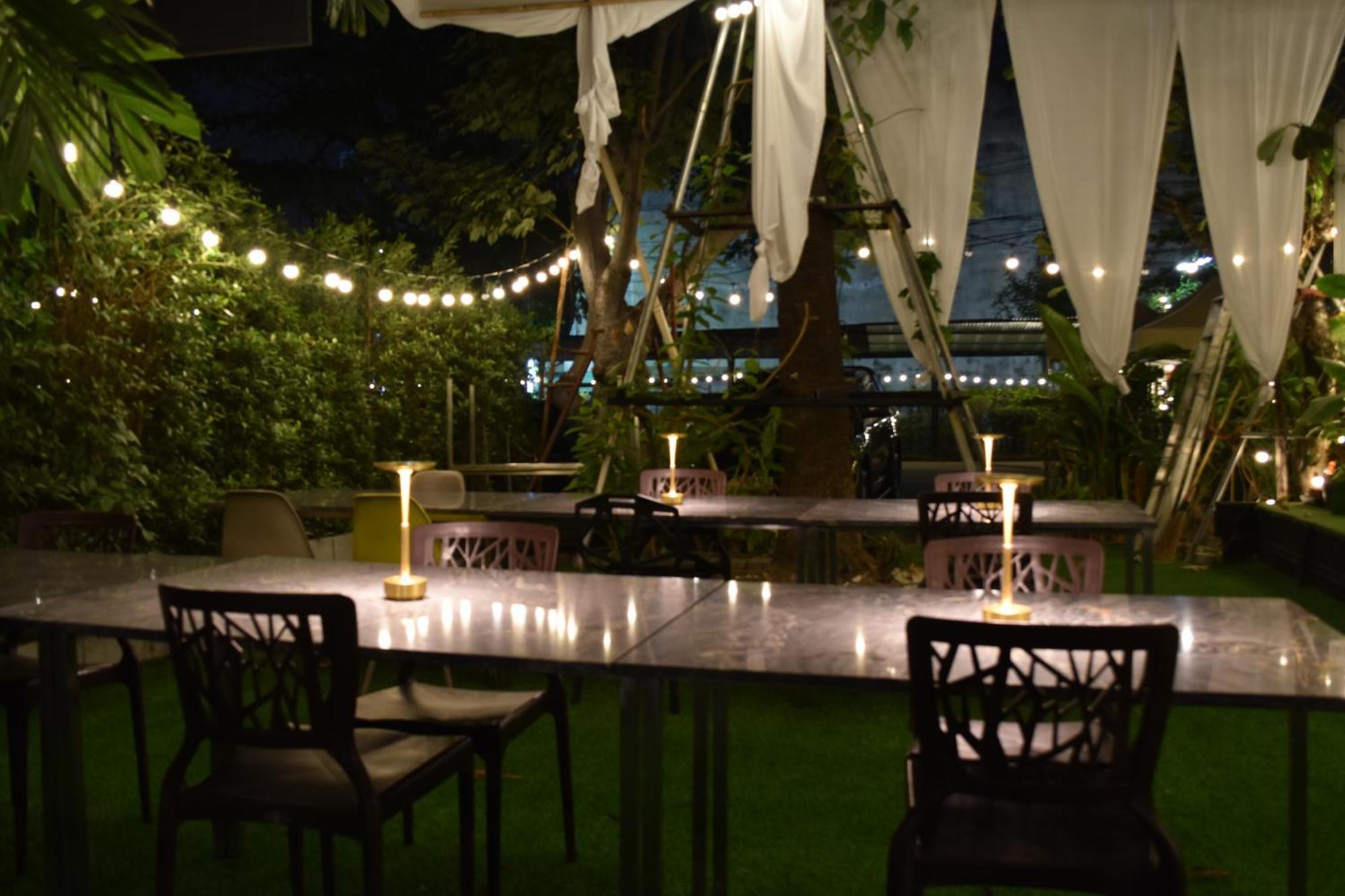 Thongtara House Boutique Srinakarin Hotel Банкок Екстериор снимка