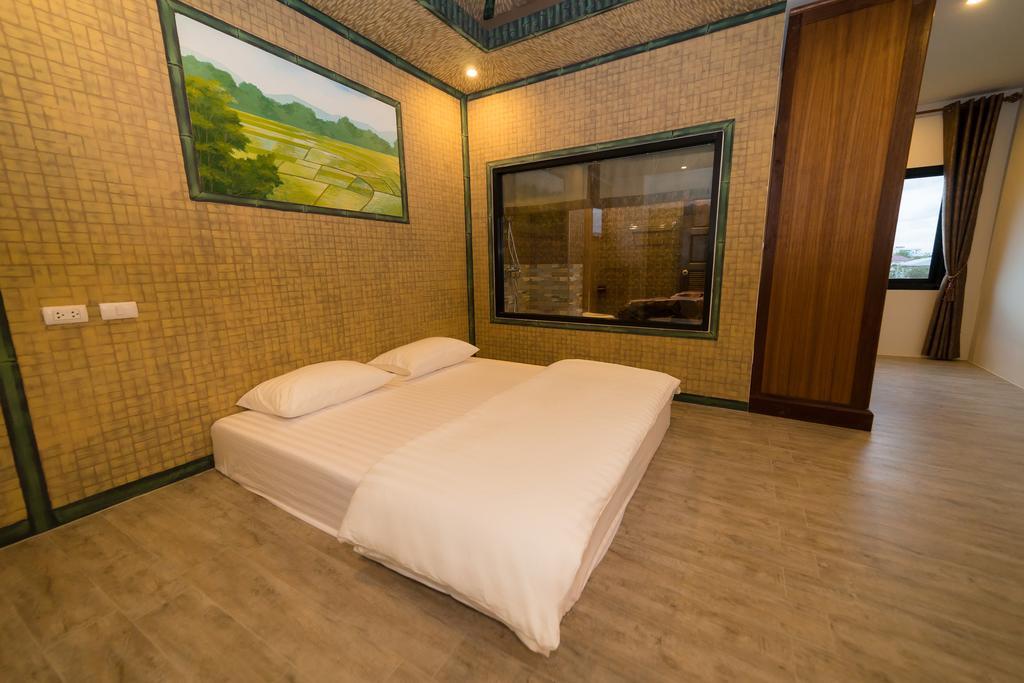 Thongtara House Boutique Srinakarin Hotel Банкок Стая снимка